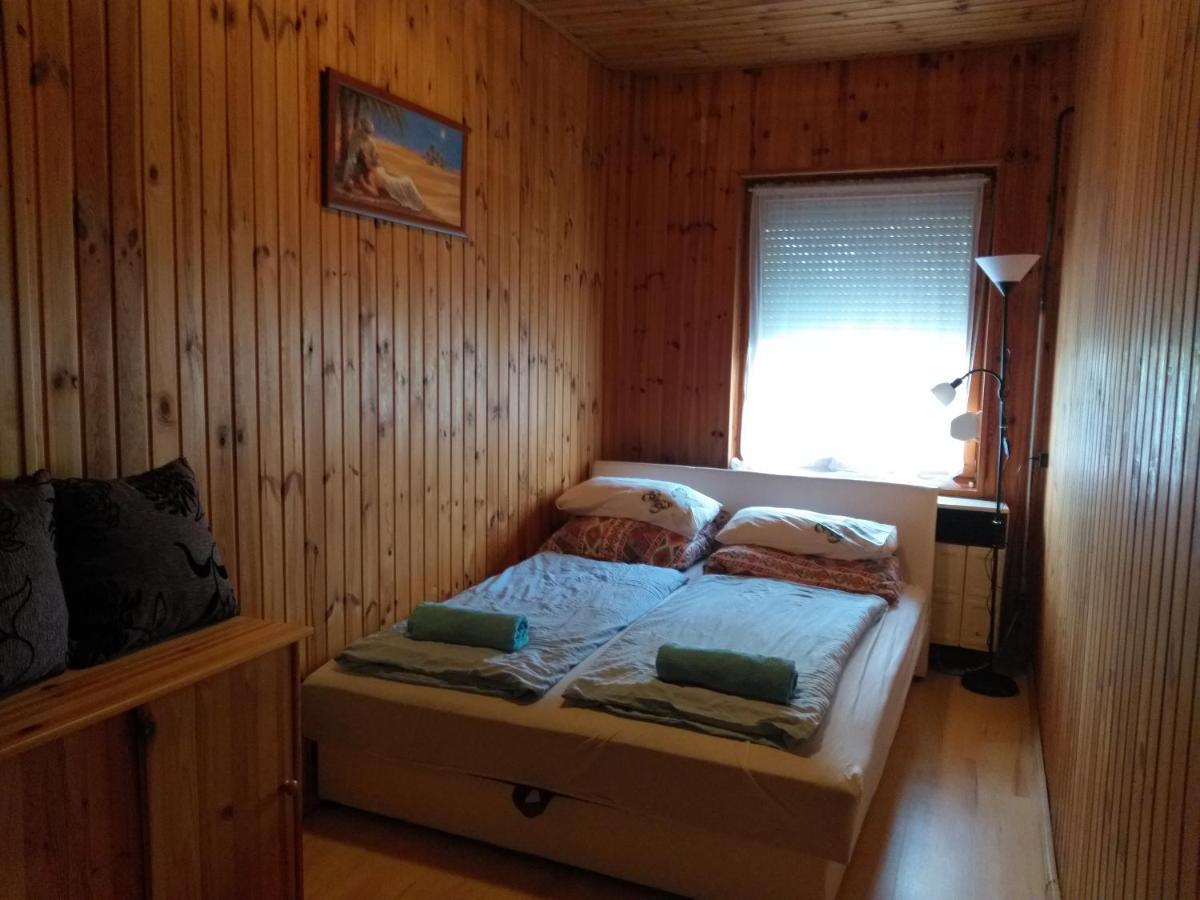 Tavasz Nyaralo Villa Poroszló Exteriör bild