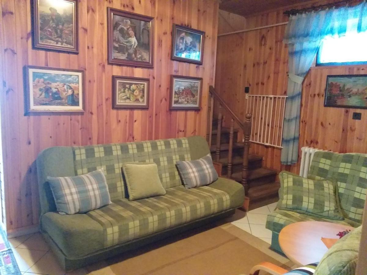 Tavasz Nyaralo Villa Poroszló Exteriör bild
